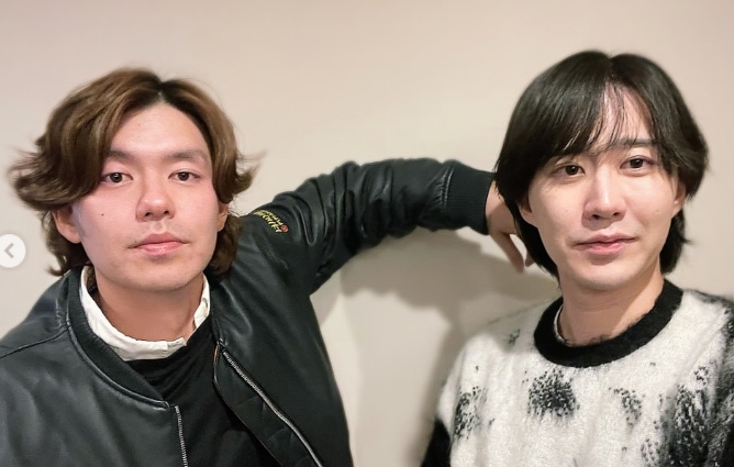 小園凌央さんと小園隼輝さんのツーショット写真