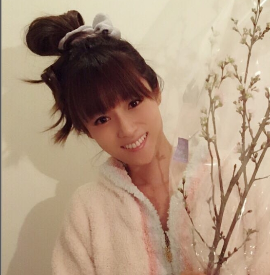桜の花が似合う深田恭子
