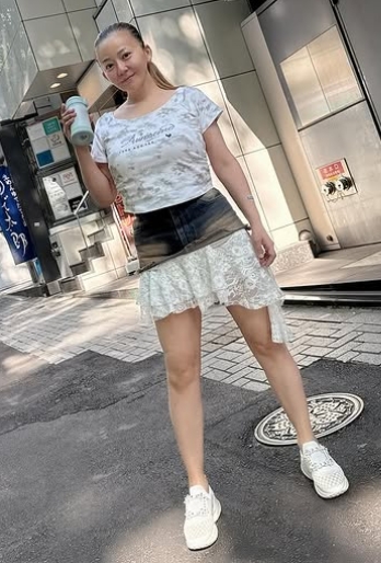 お出かけ中の華原朋美