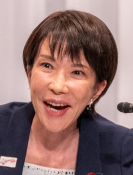 挨拶をしている高市早苗