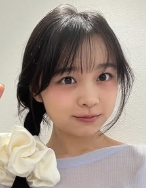 シュシュが似合う林芽亜里
