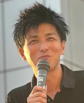 選挙演説中の先沖仁志